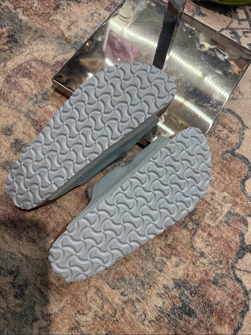 Birkenstock Silver-Gray Faux Fur Double Buckle Slides New - Picture 5 of 9